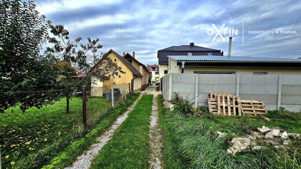 Na predaj stavebný pozemok - Trenčianske Stankovce