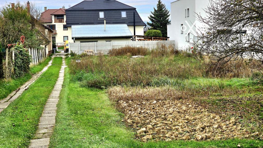 Na predaj stavebný pozemok - Trenčianske Stankovce