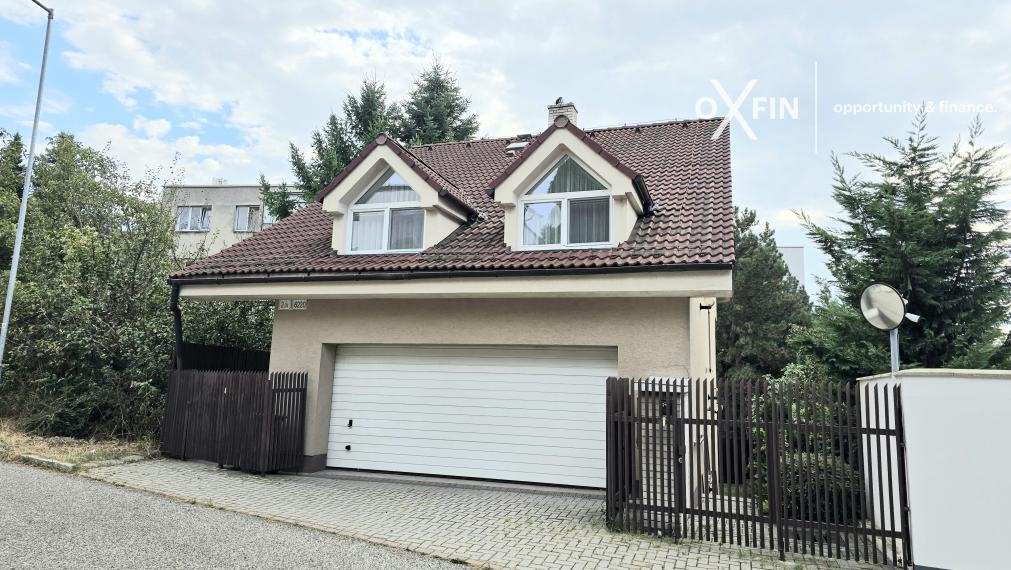 Na predaj Dvojgeneračný rodinný dom s dvomi vchodmi 2 a 5 izieb. Mozartova-Staré Mesto