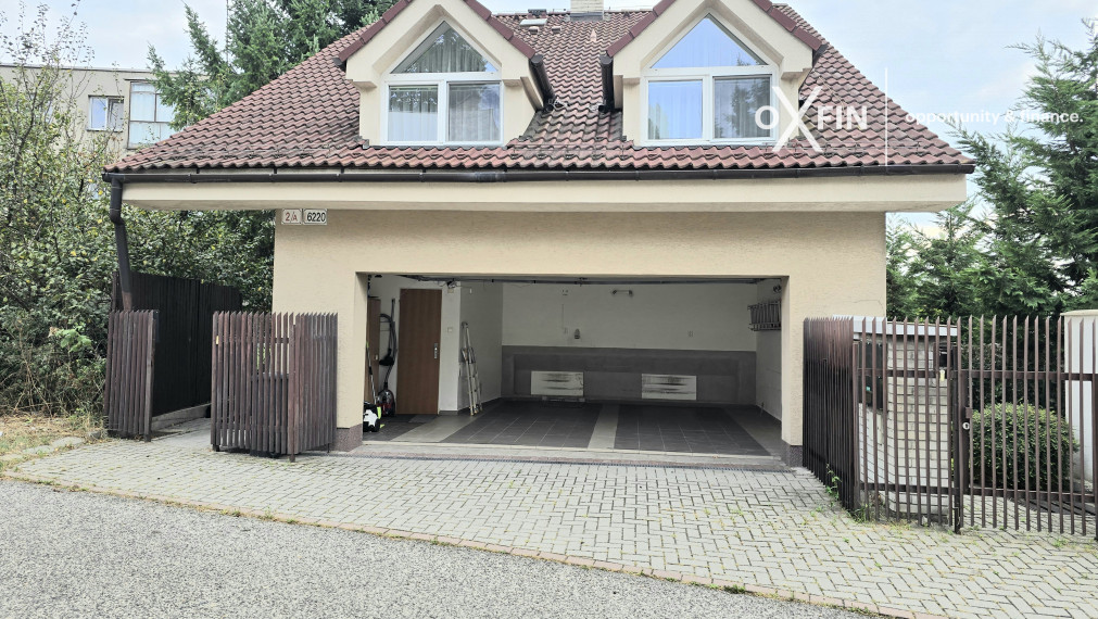 Na predaj Dvojgeneračný rodinný dom s dvomi vchodmi 2 a 5 izieb. Mozartova-Staré Mesto