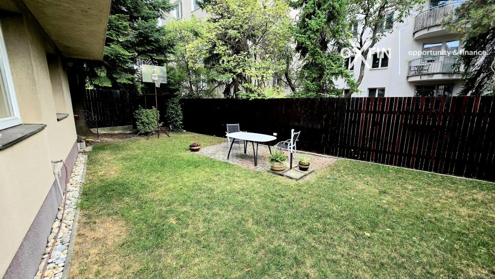 Na predaj Dvojgeneračný rodinný dom s dvomi vchodmi 2 a 5 izieb. Mozartova-Staré Mesto