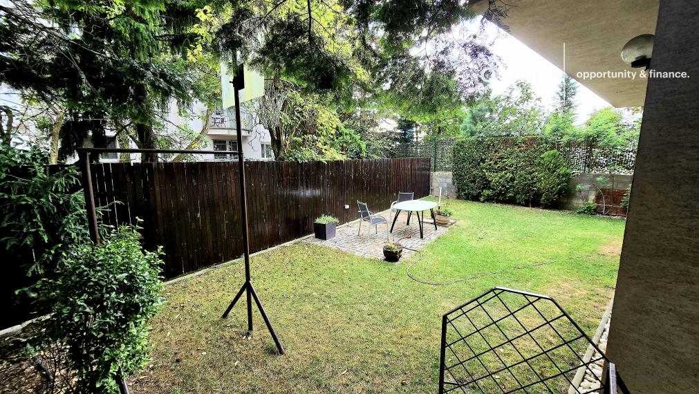 Na predaj Dvojgeneračný rodinný dom s dvomi vchodmi 2 a 5 izieb. Mozartova-Staré Mesto