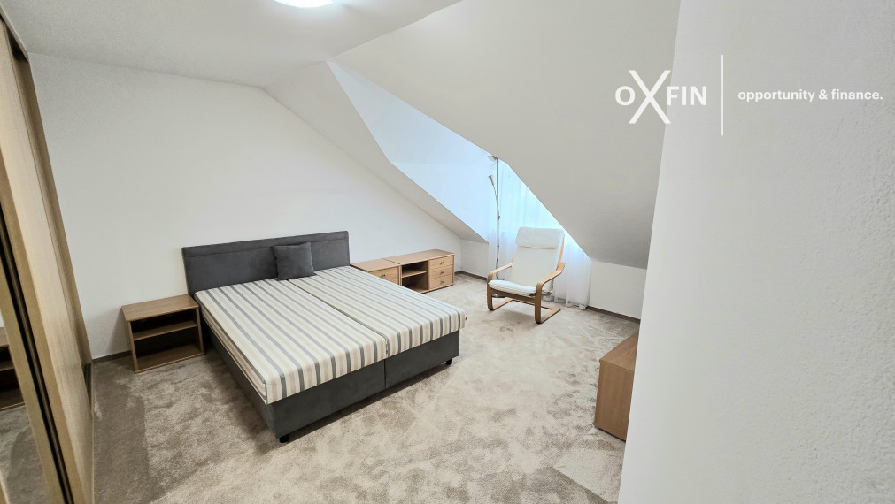 Na predaj Dvojgeneračný rodinný dom s dvomi vchodmi 2 a 5 izieb. Mozartova-Staré Mesto