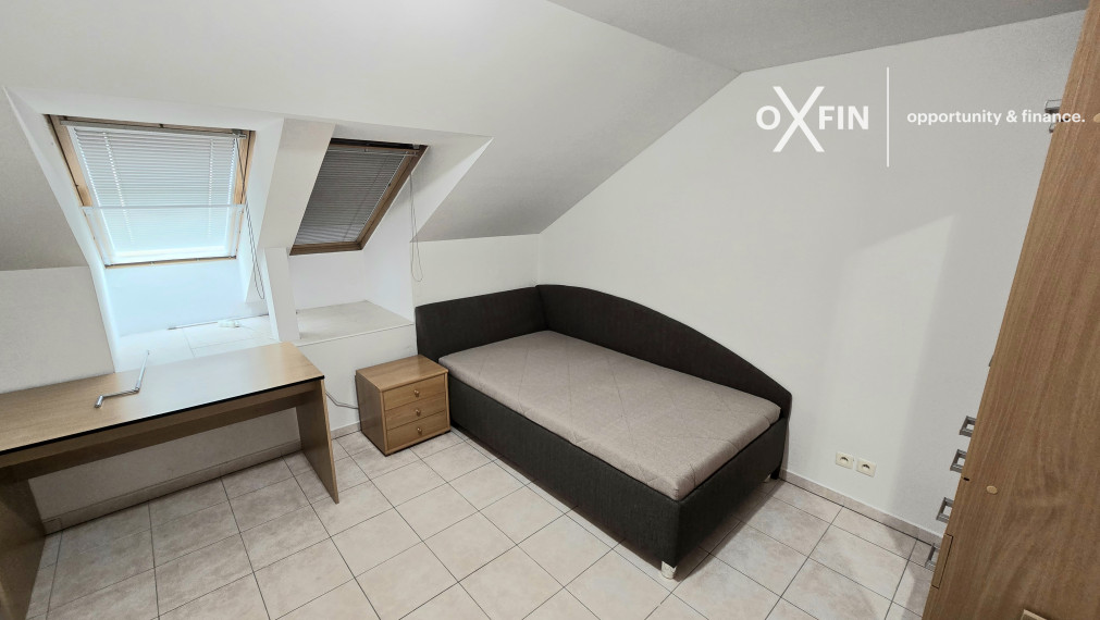 Na predaj Dvojgeneračný rodinný dom s dvomi vchodmi 2 a 5 izieb. Mozartova-Staré Mesto