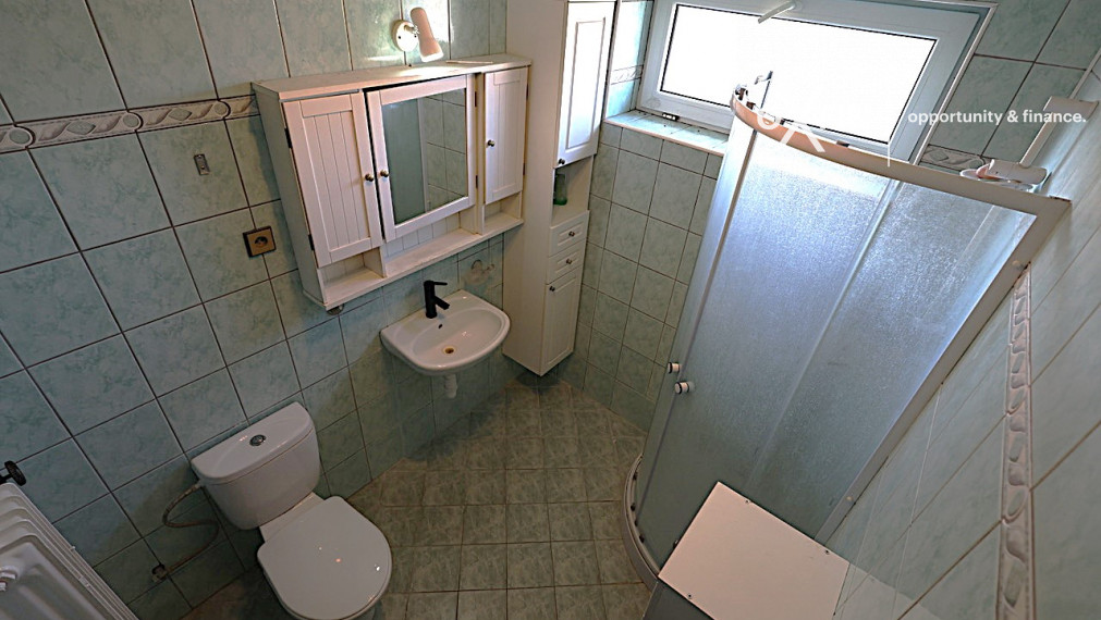 Rodinný dom vhodný na podnikanie  4 km od Piešťan.