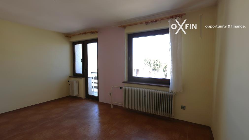 Rodinný dom vhodný na podnikanie  4 km od Piešťan.