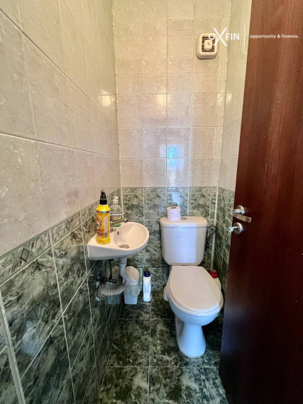 *EXKLUZÍVNE* Veľký trojposchodový dom s nádherným panoramatickým výhľadom v obci Laka