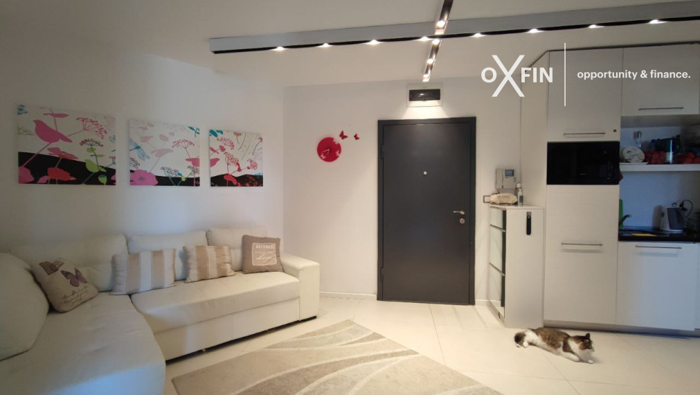 *EXKLUZÍVNE*  Luxusný 2-izbový apartmán s výhľadom na more v elitnom komplexe Sand Lilies