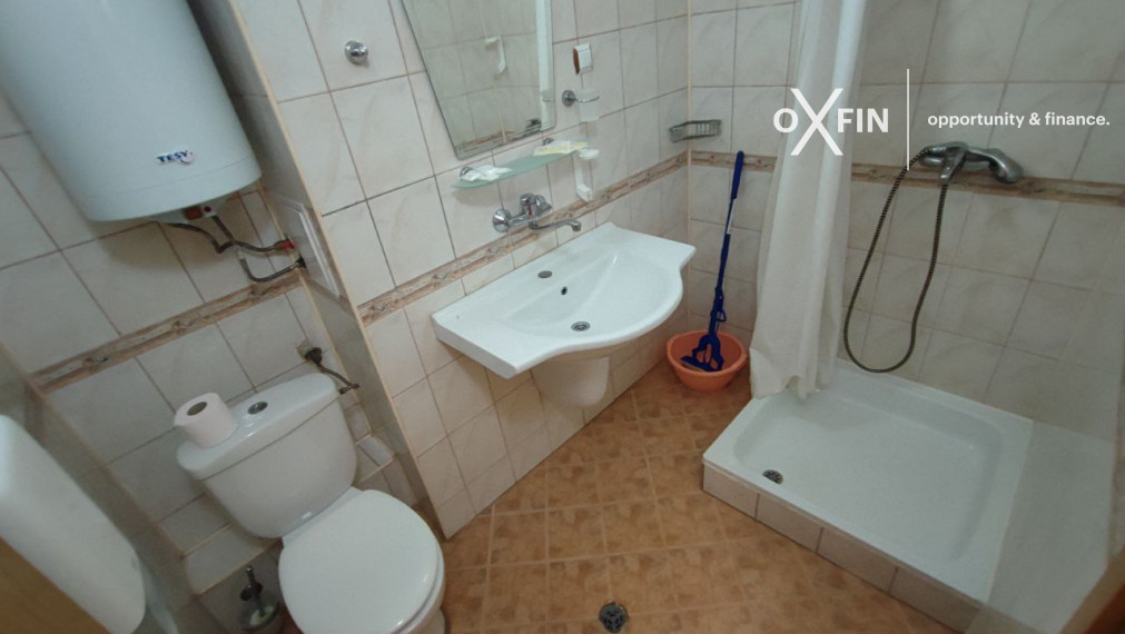 *EXKLUZÍVNE* Priestranný a zariadený 2-izbový byt v bytovom dome v centrálnej časti Sozopolu