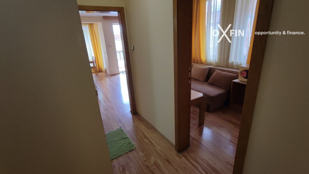 *EXKLUZÍVNE* Priestranný a zariadený 2-izbový byt v bytovom dome v centrálnej časti Sozopolu