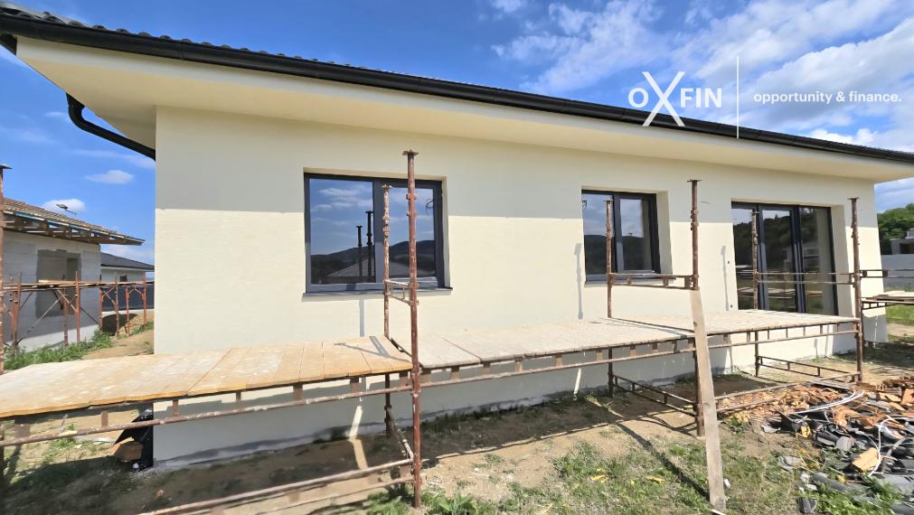 SKOLAUDOVANÉ 4-izbový BUNGALOV-DOLINKY