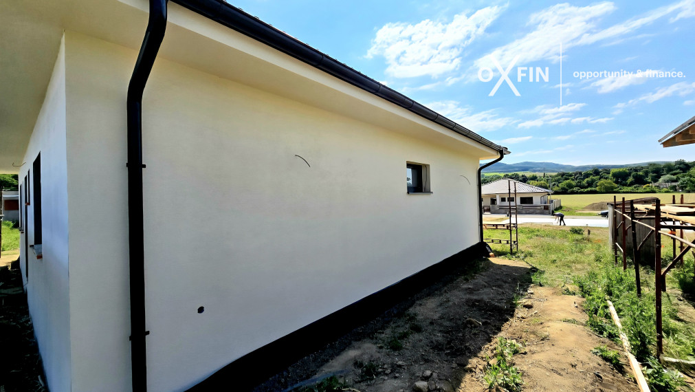 SKOLAUDOVANÉ 4-izbový BUNGALOV-DOLINKY