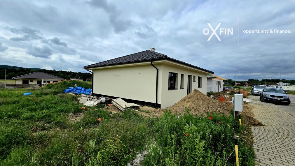 SKOLAUDOVANÉ 4-izbový BUNGALOV-DOLINKY