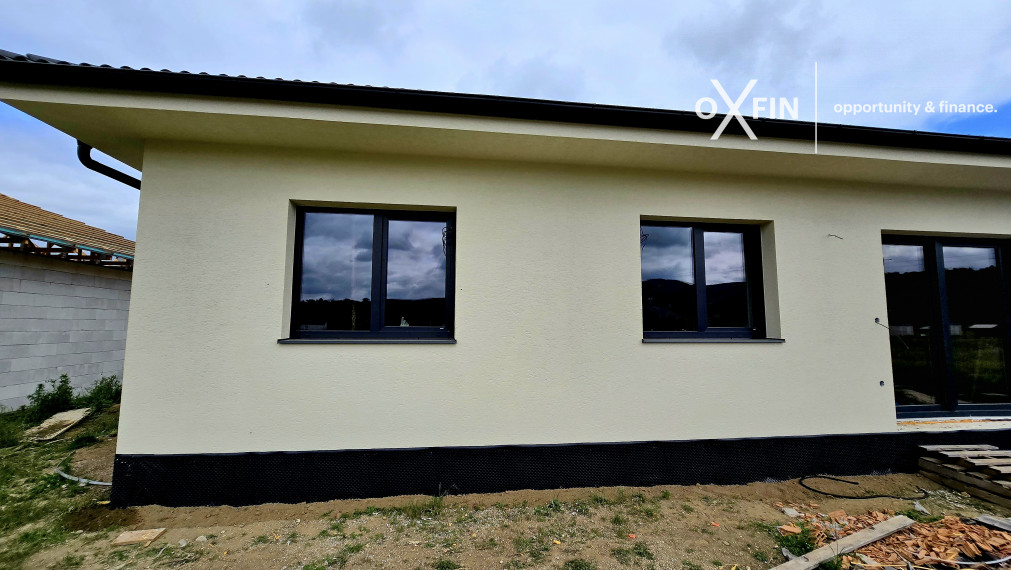 SKOLAUDOVANÉ 4-izbový BUNGALOV-DOLINKY