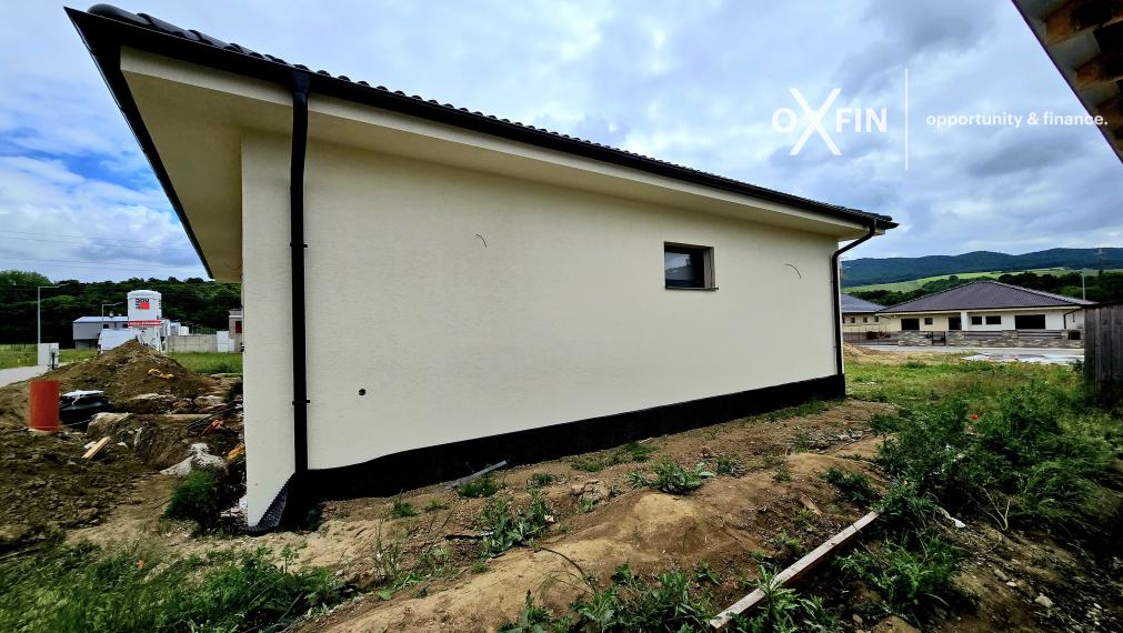 SKOLAUDOVANÉ 4-izbový BUNGALOV-DOLINKY