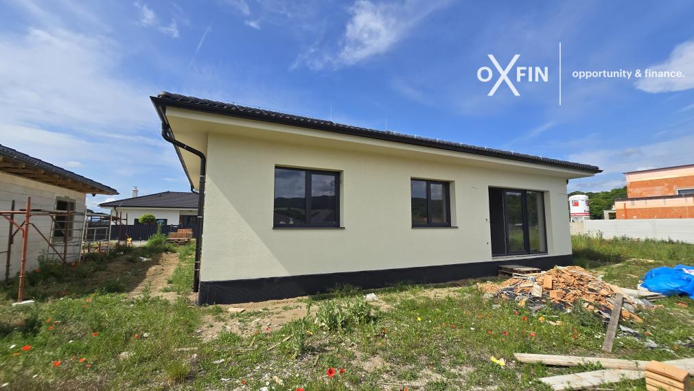 SKOLAUDOVANÉ 4-izbový BUNGALOV-DOLINKY