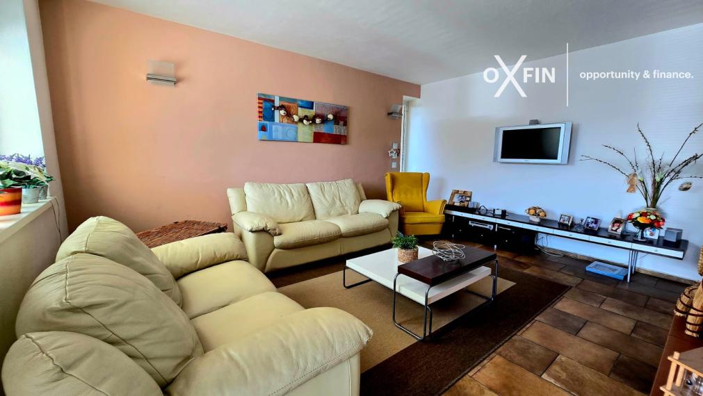 REZERVOVANÉ. 5 izbový rodinný dom Chorvátsky Grob s garážou, bazénom, krbom.