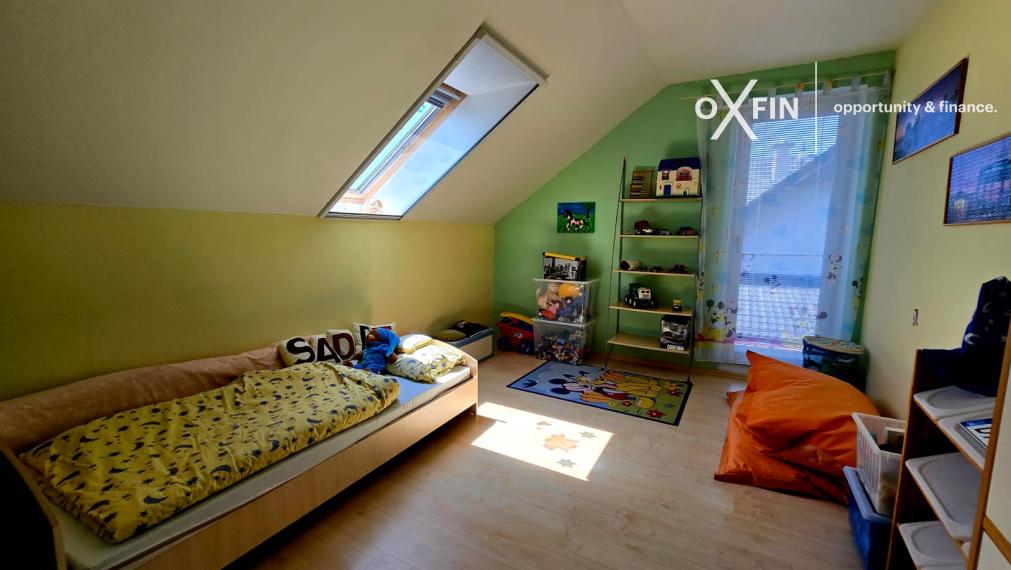 REZERVOVANÉ. 5 izbový rodinný dom Chorvátsky Grob s garážou, bazénom, krbom.