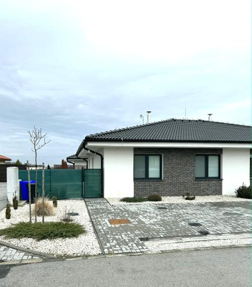 Prenájom moderného 3 izbového rodinného domu v Hamuliakove