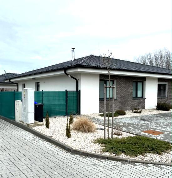 Prenájom moderného 3 izbového rodinného domu v Hamuliakove