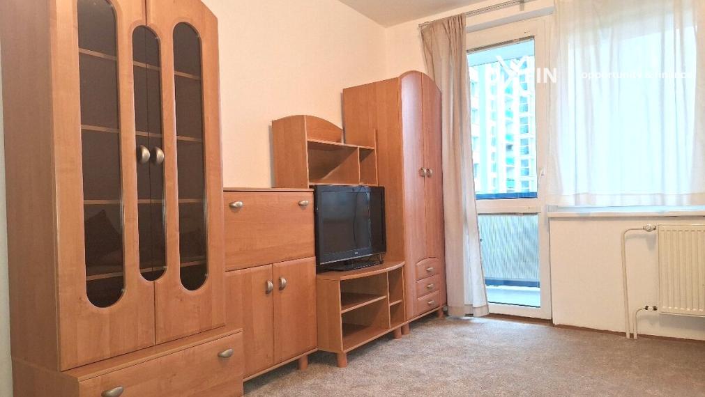 Prenájom zariadenej garzónky Slatinská - Bratislava, Vrakuňa