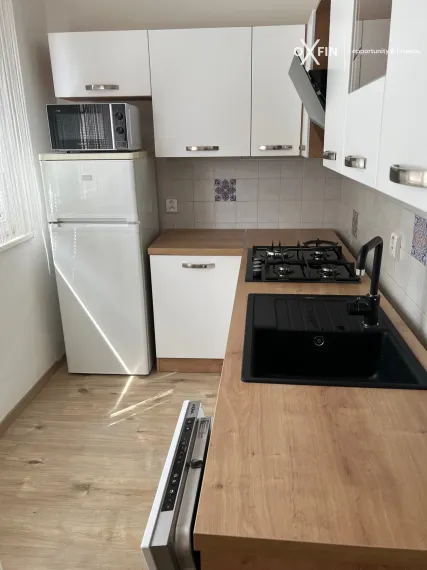 Prenájom 2-izbového bytu Medveďovej - Bratislava, Ovsište