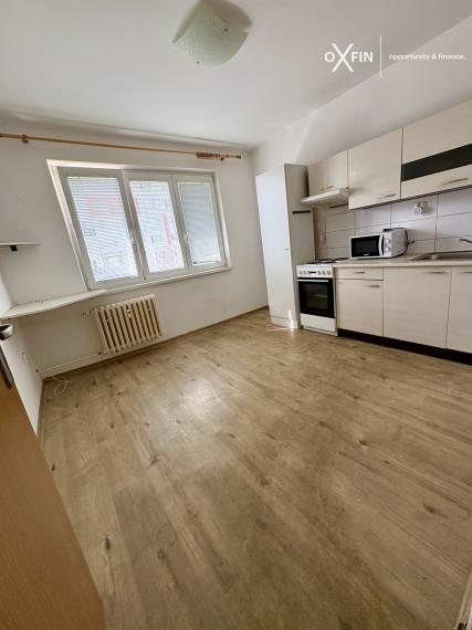 Na predaj 1-izbový byt s veľkým potenciálom v Prievidzi.