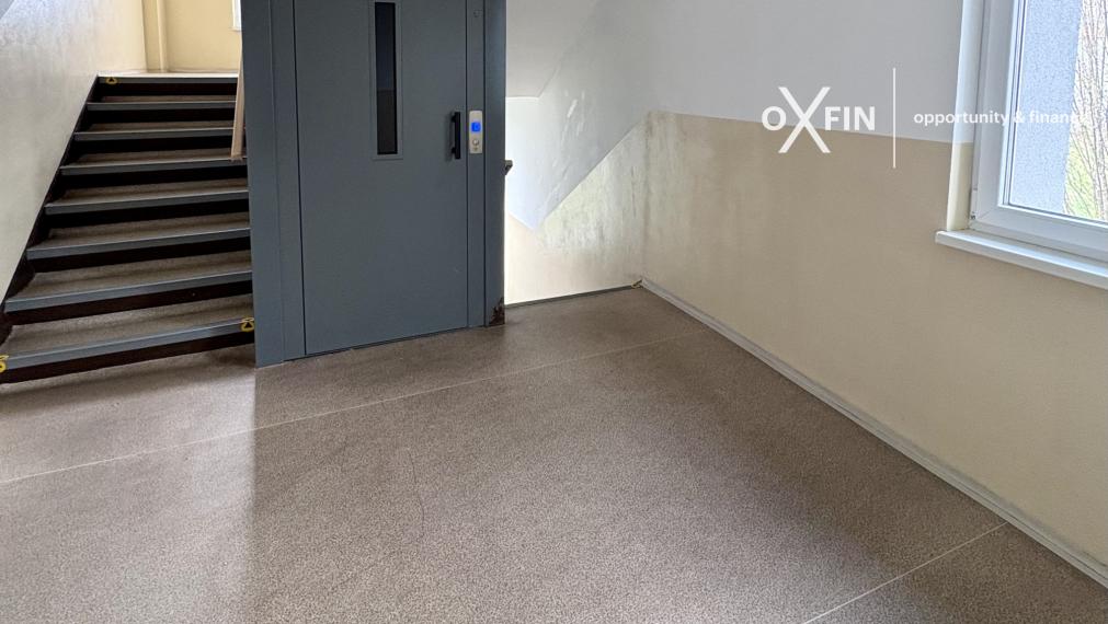 Na predaj 1-izbový byt s veľkým potenciálom v Prievidzi.