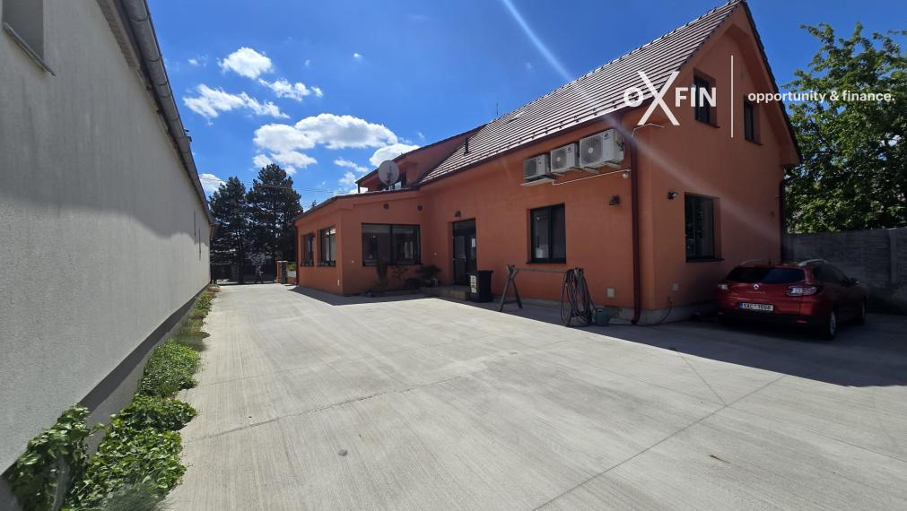 Prenájom Open Space Kancelárie s parkovaním Záhorská Bystrica